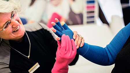 Leading an active live with a flat knit compression garment Leading an active live with a flat knit compression garment - Leading an active live with a flat knit compression garment