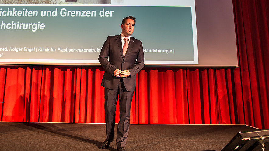 Der wissenschaftliche Leiter der Synergie 2018: Dr. Holger Engel. Der wissenschaftliche Leiter der Synergie 2018: Dr. Holger Engel.