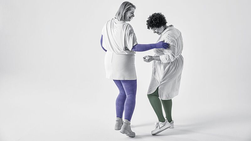 The new colourful compression stockings by medi: Sage green and lilac