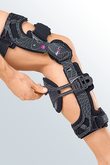 medi M.4s Comfort Knee Brace – Doc Ortho